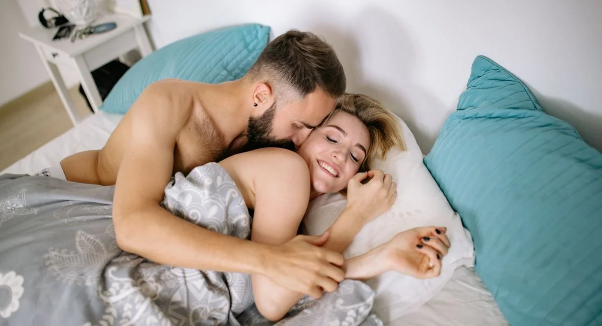 Le vrai bénéfice de faire l’amour : la science et notre vécu confirment