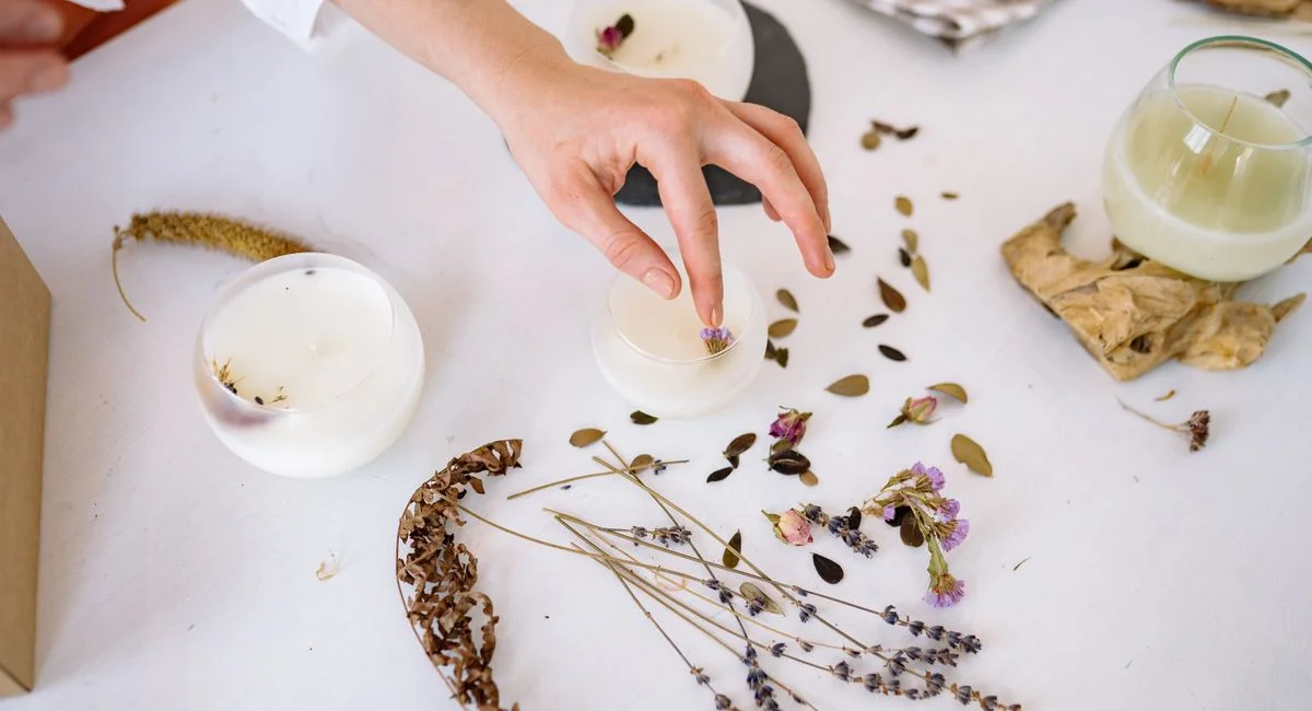 Le vrai secret pour des bougies parfumées maison qui sentent jusqu’à la dernière goutte