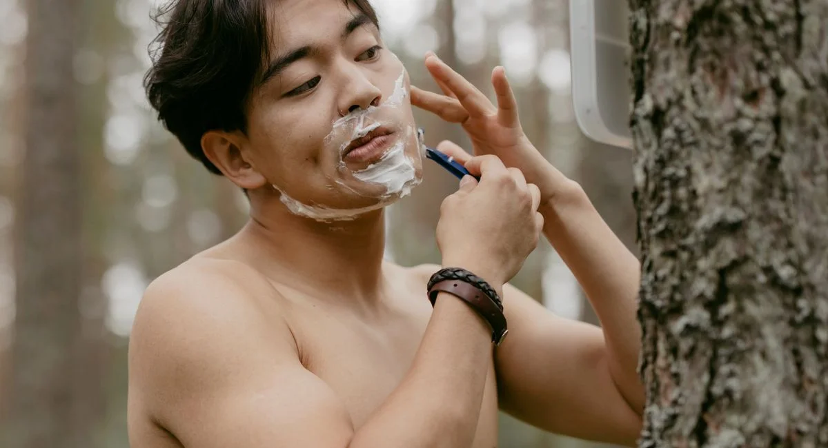 Quelle crème pour le visage pour homme choisir selon votre type de peau et vos besoins ?