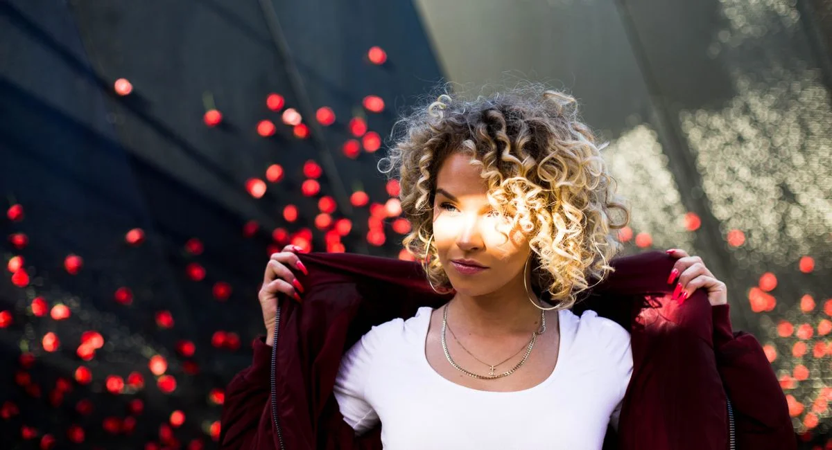Dégradé coupe cheveux bouclés femme : avis d’experte, erreurs et vrais bons choix