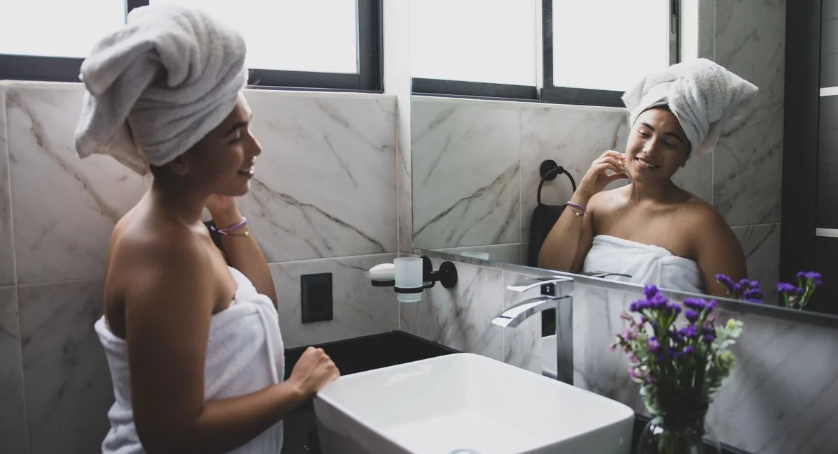 Comment trouver l’ordre skincare routine qui donne vraiment des résultats ?