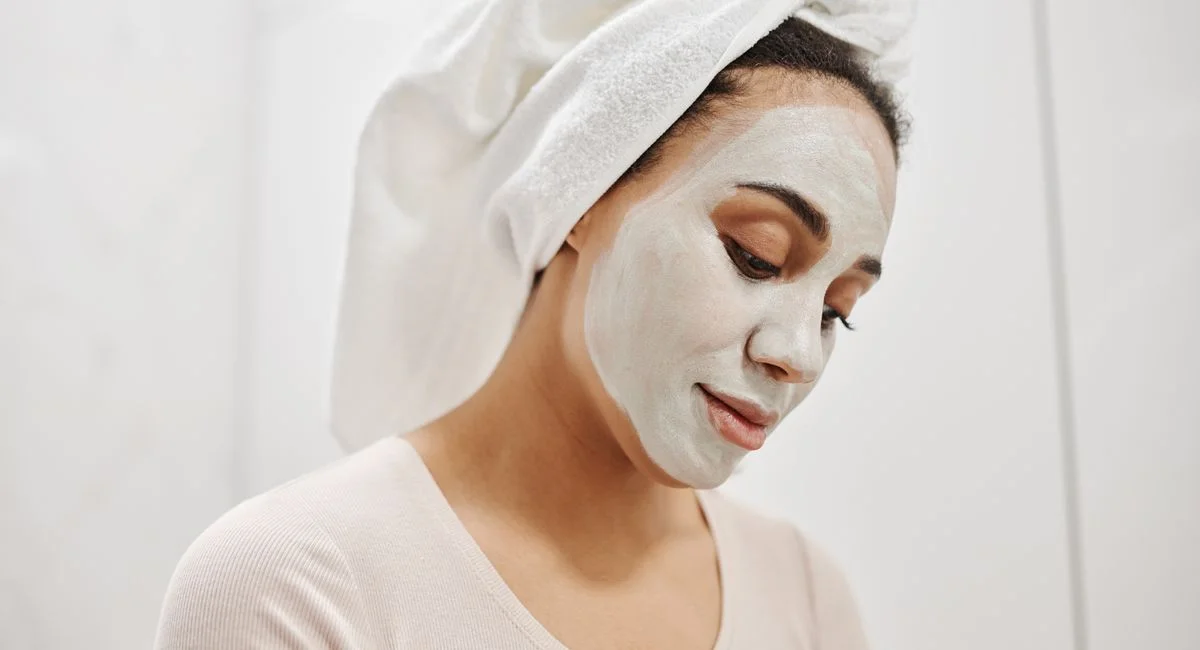 Rougeur visage remède grand-mère : comment calmer sans fausse promesse