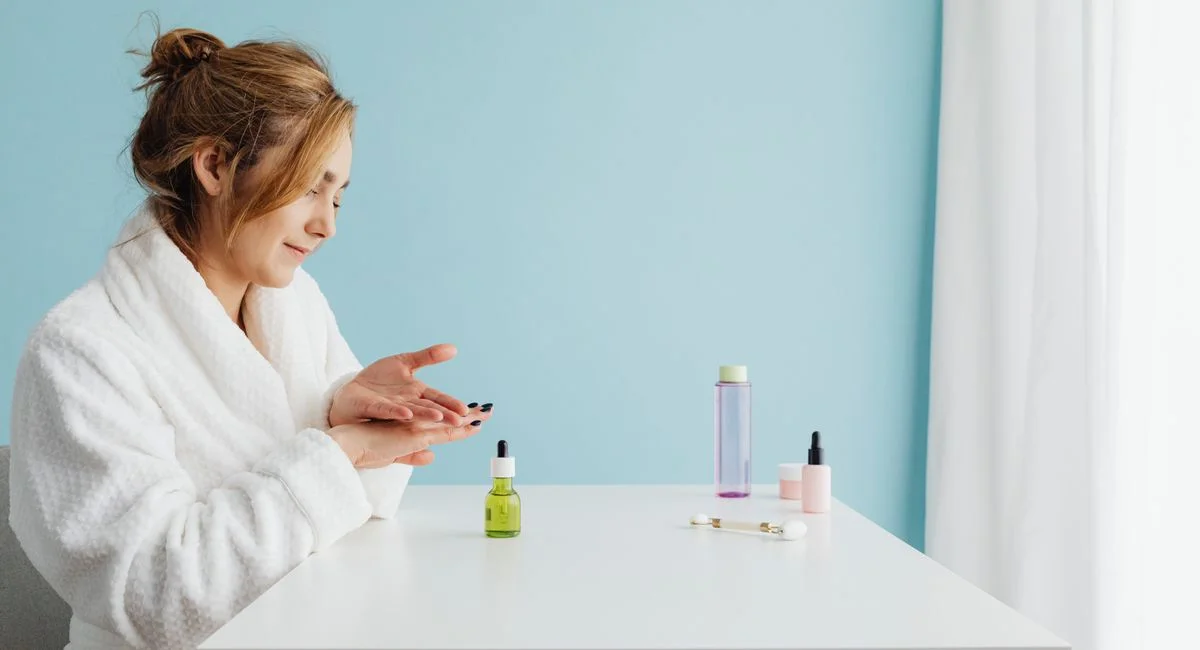 Pourquoi le serum acide hyaluronique aroma zone bouleverse le marché ?